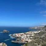 Nyaraló Island House