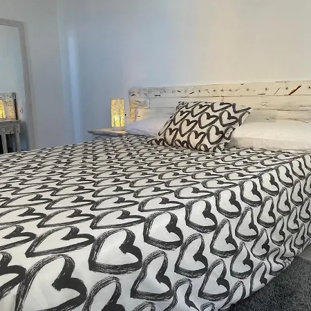 Island House * Los Silos